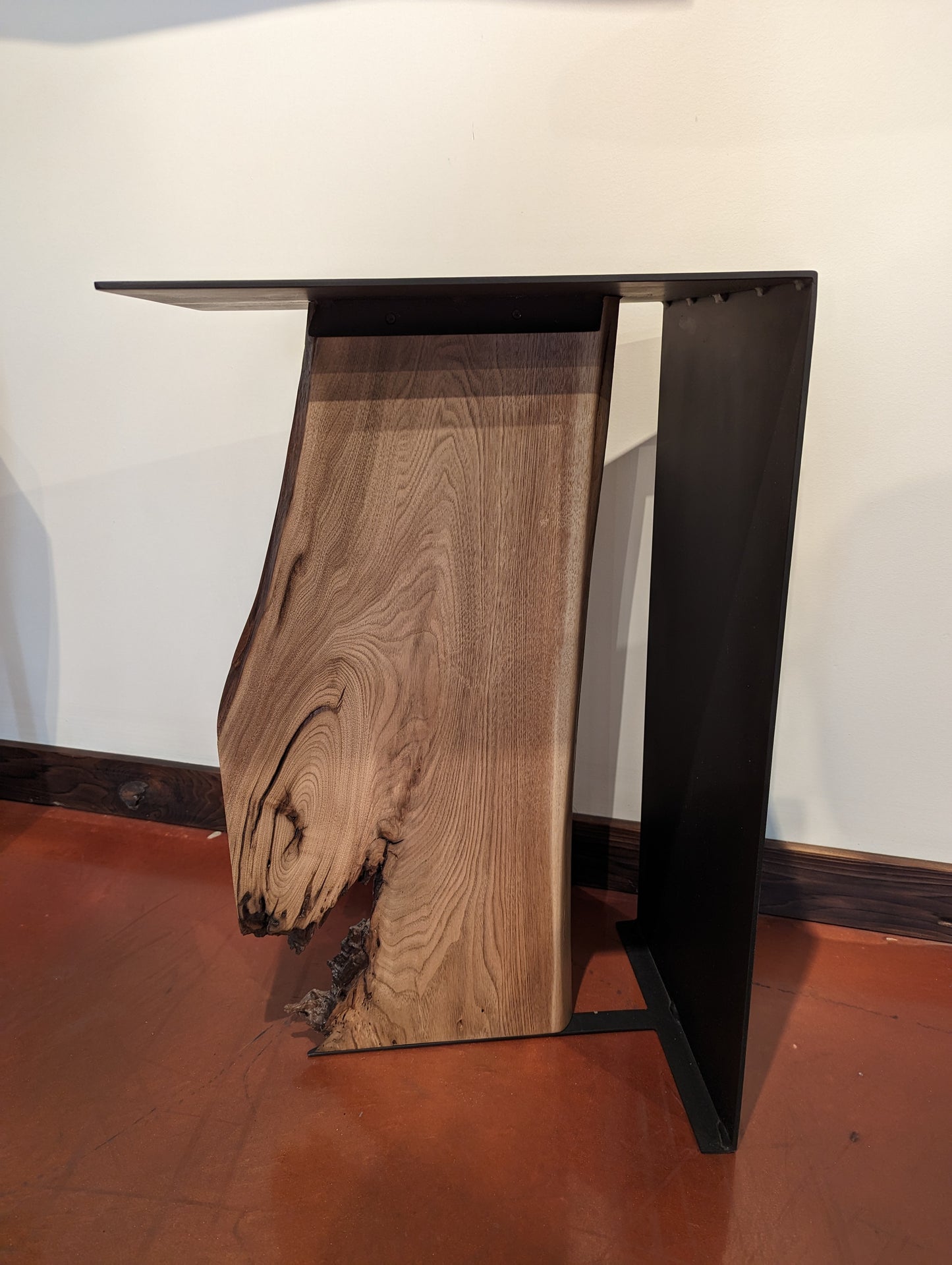 Side table noyer cendré fini satiné